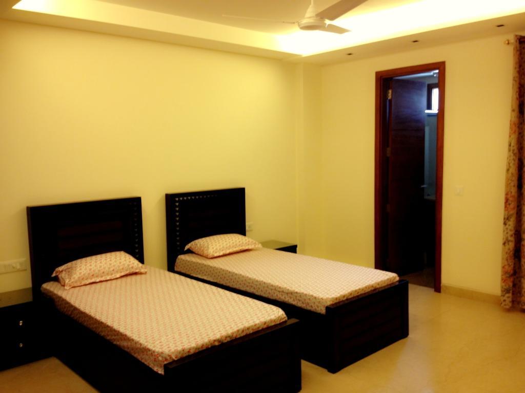 Woodpecker Service Apartments - Green Park New Delhi Phòng bức ảnh