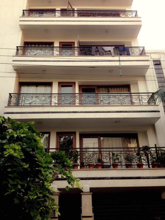 Woodpecker Service Apartments - Green Park New Delhi Phòng bức ảnh